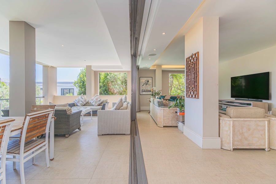 4 Bedroom Property for Sale in Fresnaye Western Cape